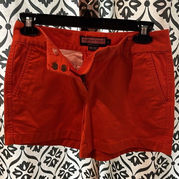Vineyard Vines everyday short, size 0, orange 5” inseam. - Picture 2 of 5